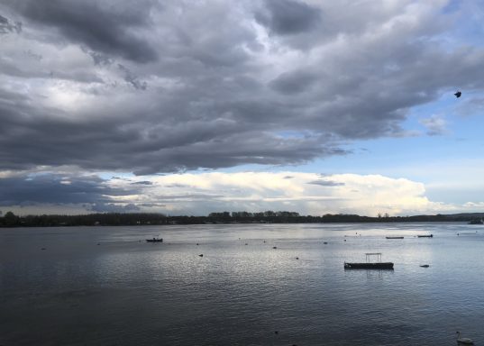 Nuages bas au dessus de la Save